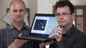 Image: Jeff Neasham (L) and Dave Graham hold their low-cost ultrasound system (Photo courtesy of Reuters / Newcastle University).